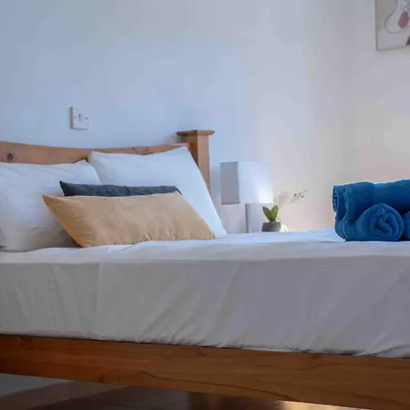 Sunshine Royal Seacrest- Prime Location With Pool * Paphos