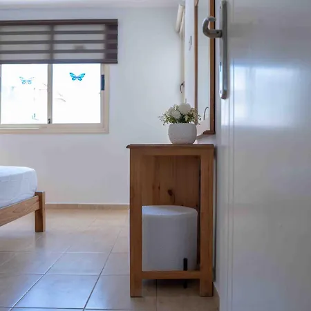 Sunshine Royal Seacrest- Prime Location With Pool Apartamento Paphos