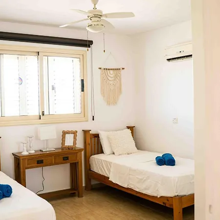 Sunshine Royal Seacrest- Prime Location With Pool *