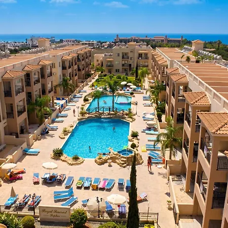 Sunshine Royal Seacrest- Prime Location With Pool