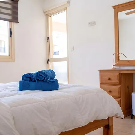 Sunshine Royal Seacrest- Prime Location With Pool *
